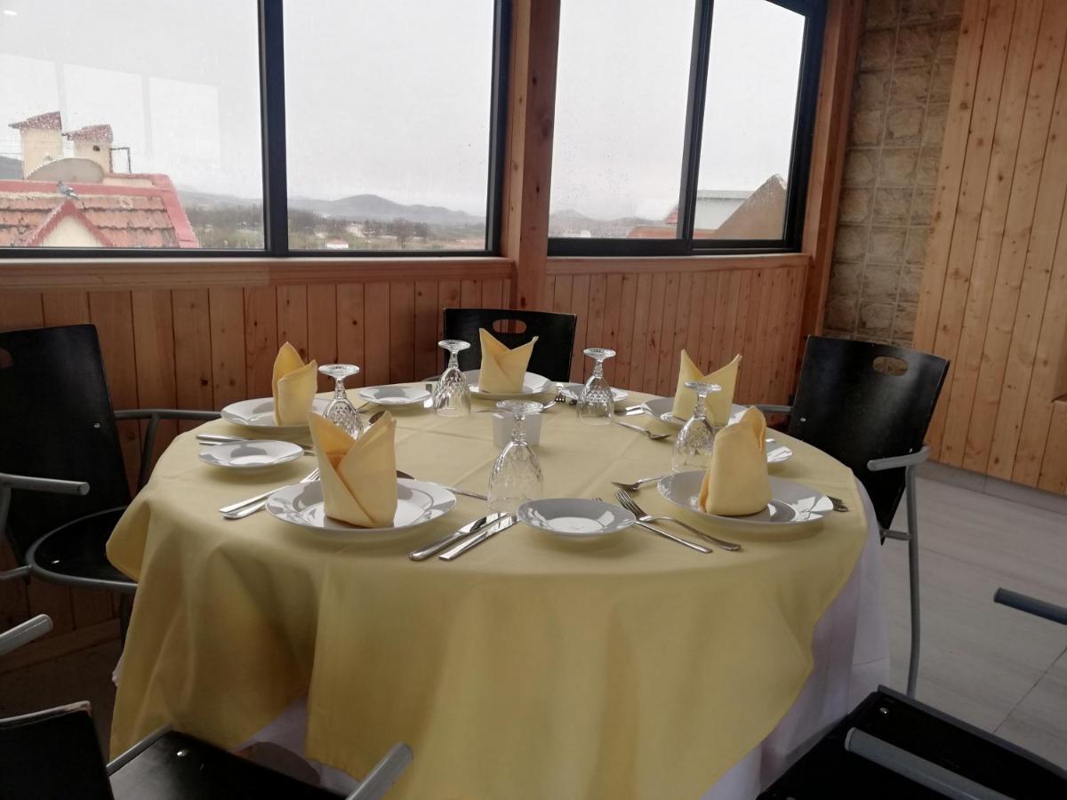 Hotel School Ersat Азру Екстериор снимка