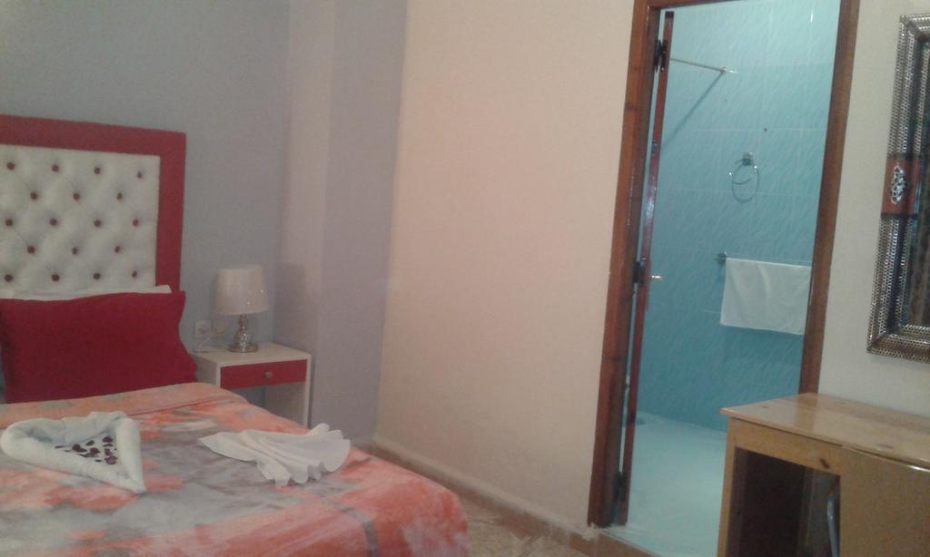 Hotel School Ersat Азру Екстериор снимка